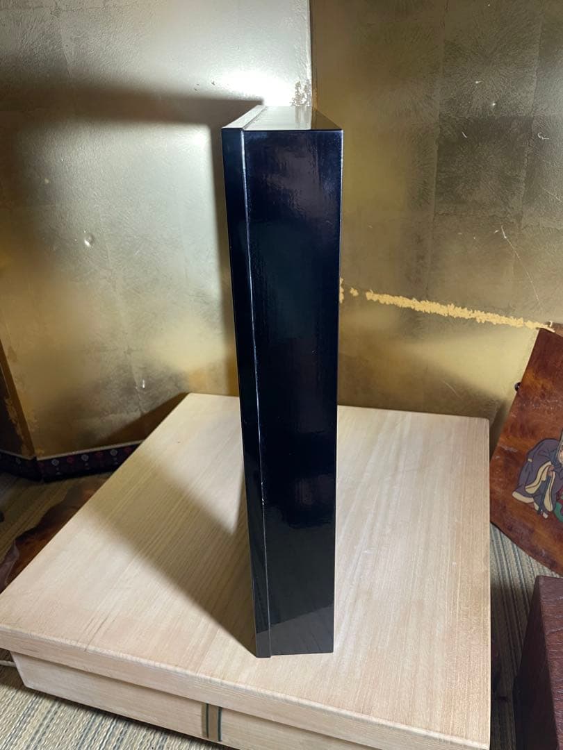 輪島塗　炉縁　目代宗芳作　 押面銀唐松　共箱　木製真塗 共箱　 未使用　茶道具