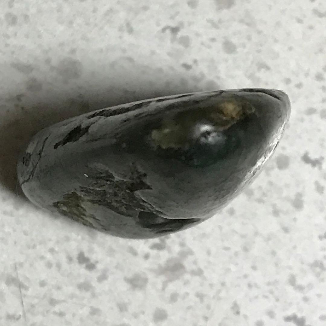 翡翠　垂れ玉　大珠　勾玉