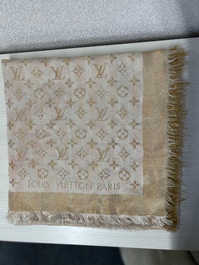 Louis Vuitton ベージュ モノグラム ストール