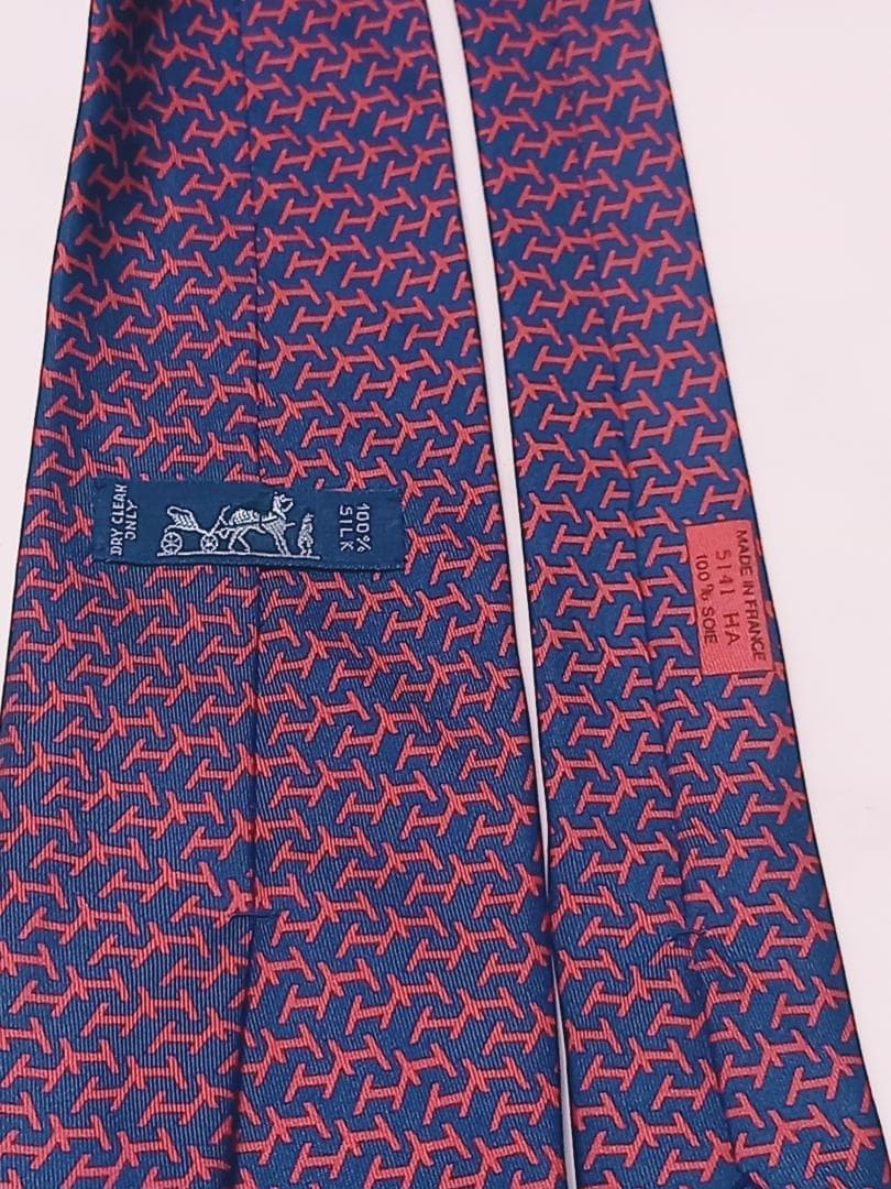 ✨クリスマスセール⤵️✨エルメス✨美品　赤×濃紺　H柄✨