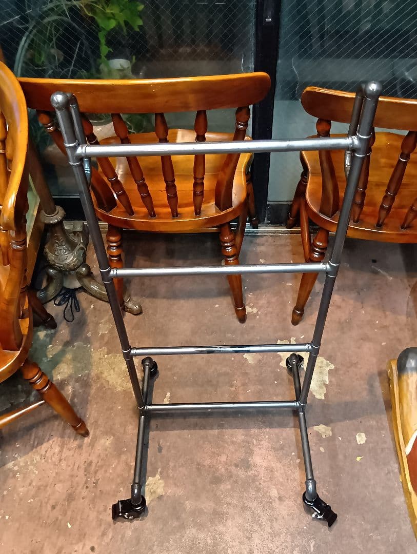 インダストリアル　ウェルド　アイアン　メタル　パイプ　キャスター　ハンガーラック