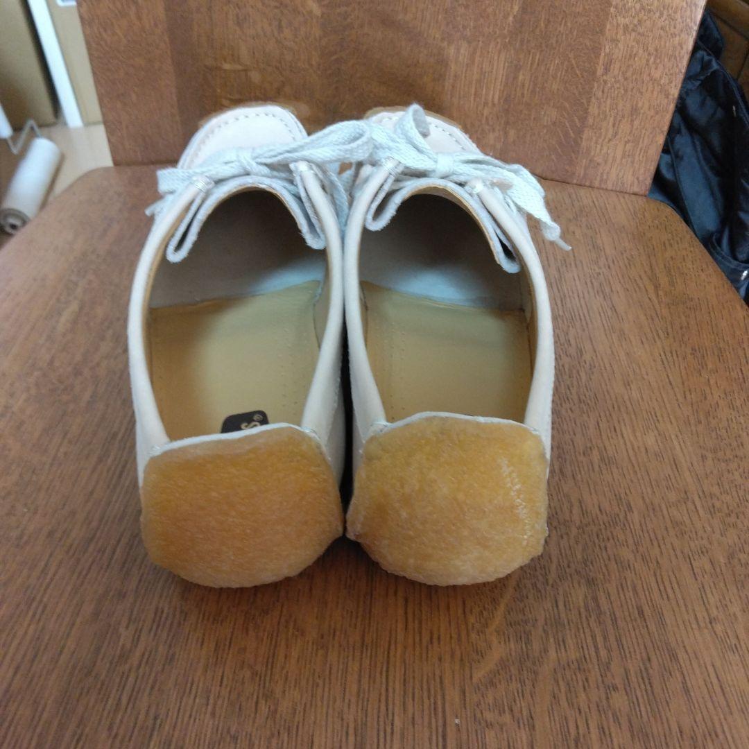 あられ　新品クラークスナタリースエード シューズ