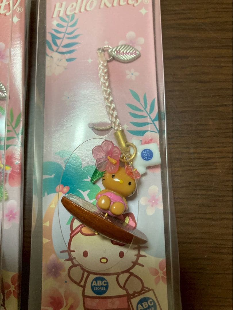 希少 激レア 新品 ご当地 ハローキティ ハワイ 日焼け サーフィン ストラップ