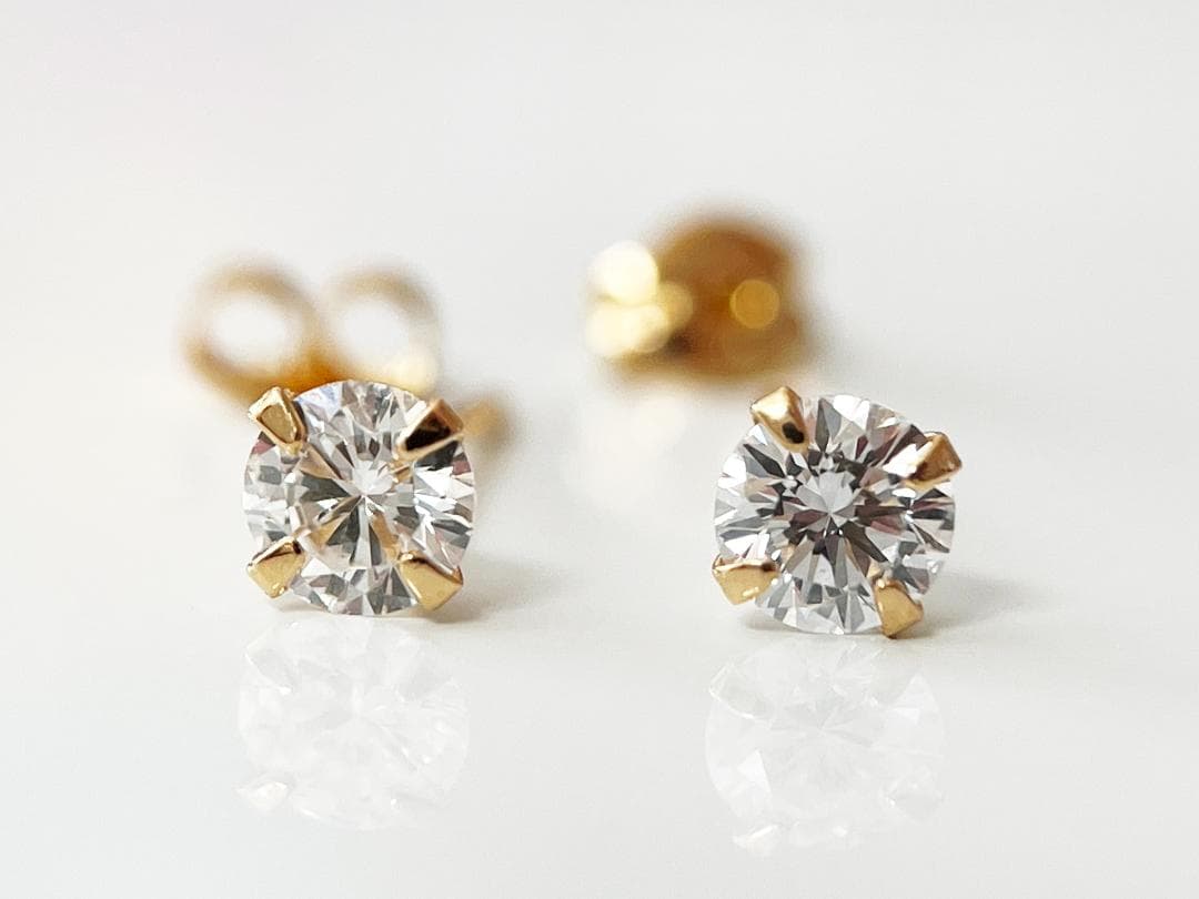 【新品／鑑別書付き】K18 ラボグロウンダイヤモンド ピアス 0.46ct