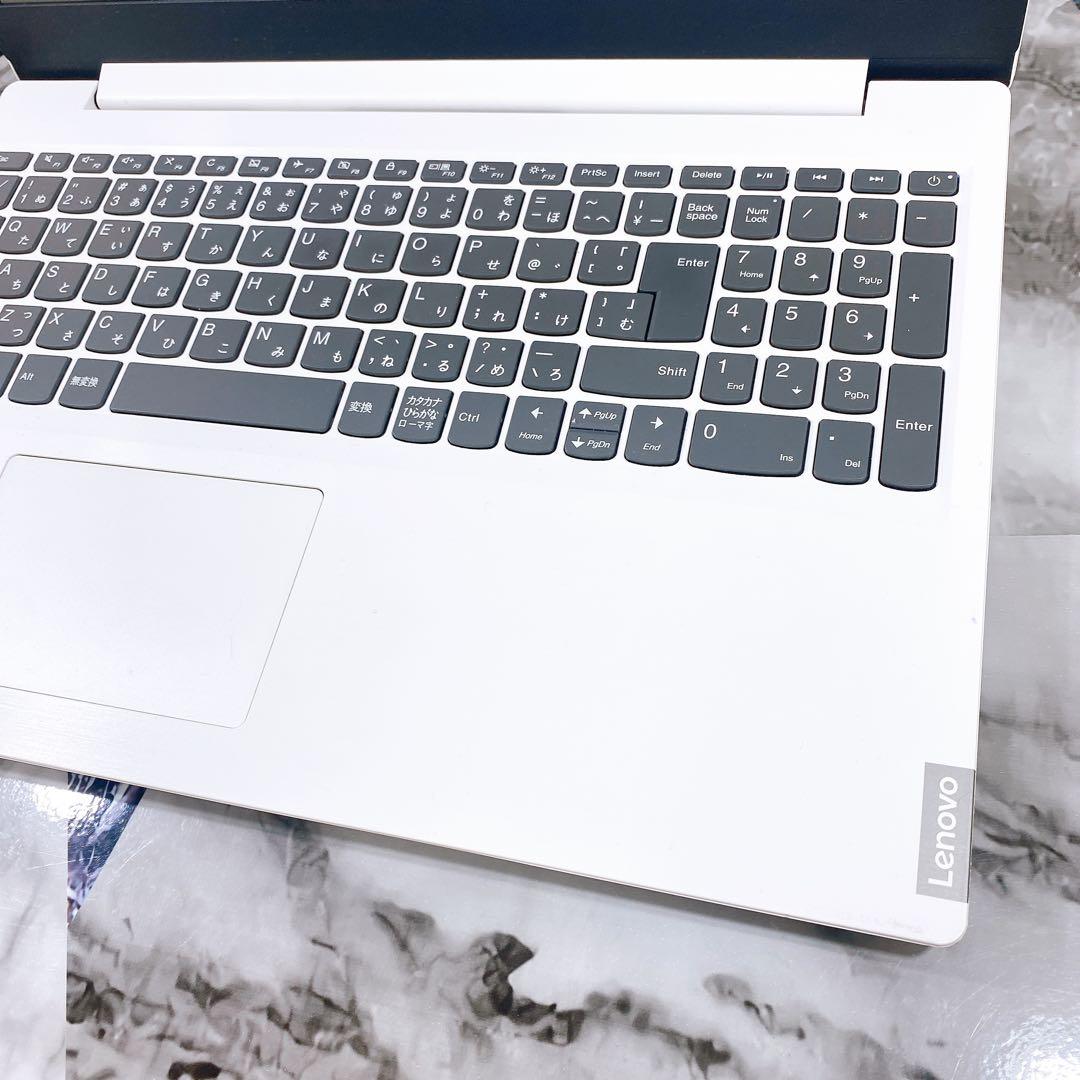 【Lenovo】人気の白い薄型ノートパソコン✨大容量✨新品SSD512GB✨