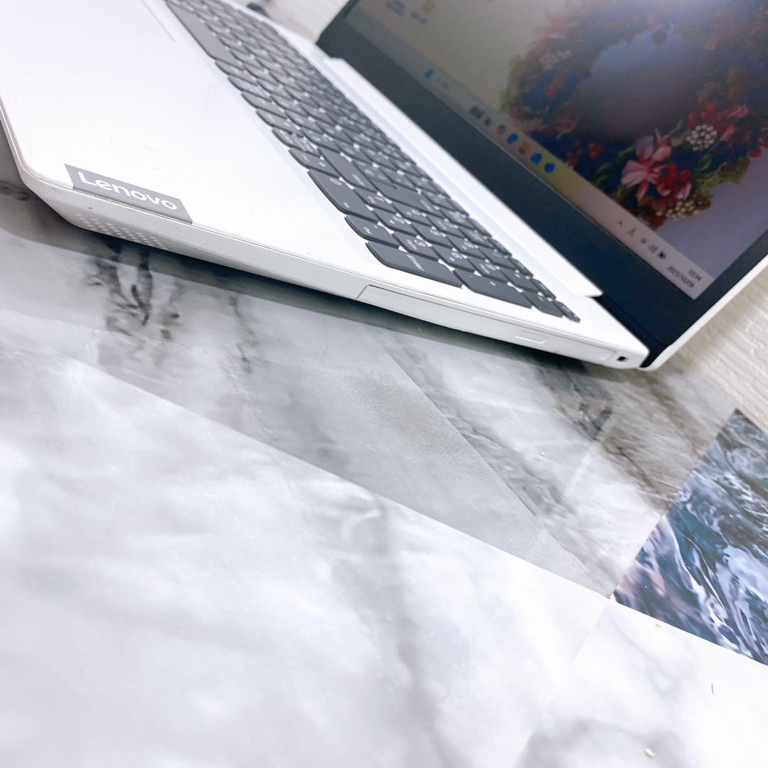 【Lenovo】人気の白い薄型ノートパソコン✨大容量✨新品SSD512GB✨