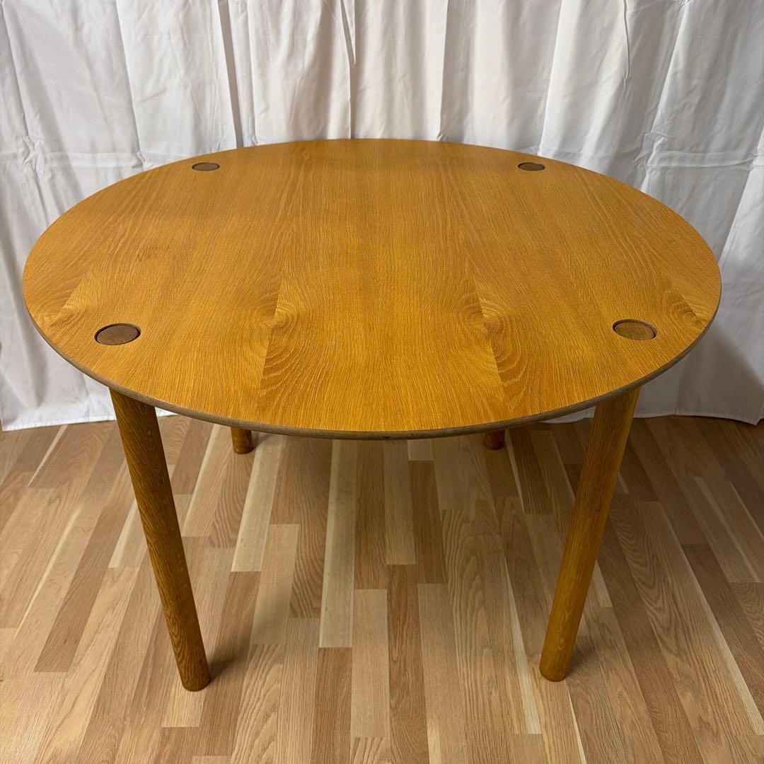 Jorgen Baekmar C44 ラウンドダイニングテーブル　FDBモブラー