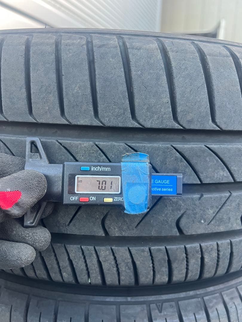 トーヨータイヤ　トランパス mp7 215/55r17 22年製　バリ山　美品