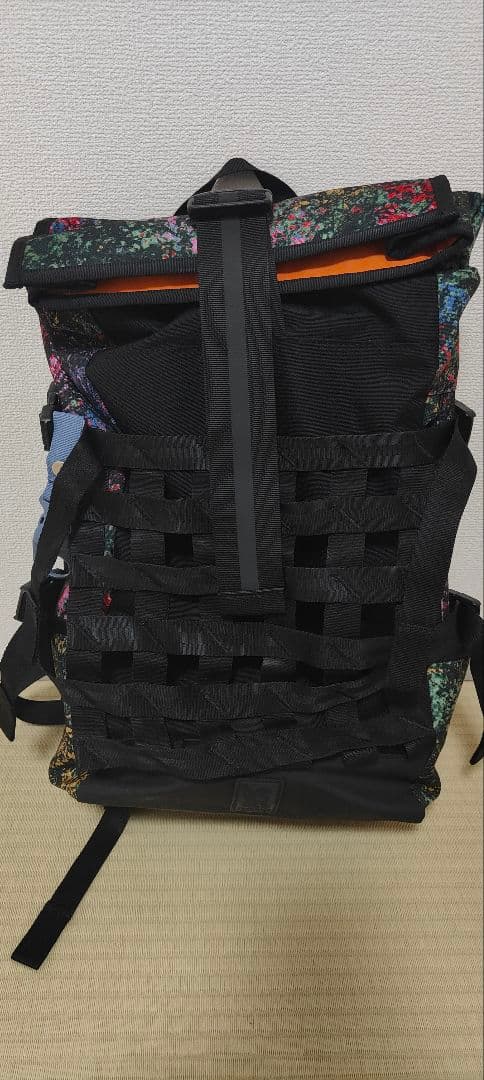 CHROME 多色リュック 別売りの携帯のポーチと小物ポーチ付き