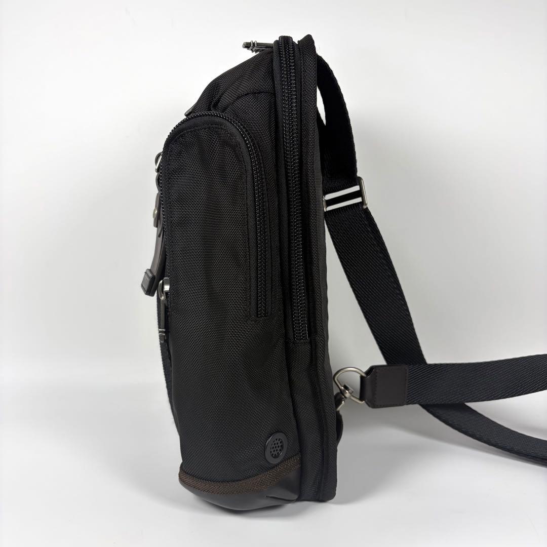 TUMI アルファ ブラボー サラトガ ボディバッグ 黒