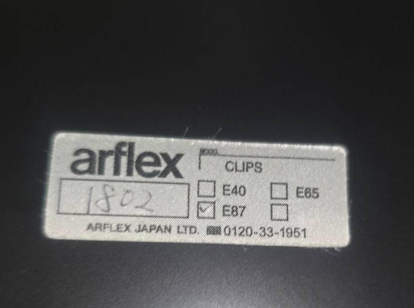 訳アリ】Arflex CLIP Table DECKTON 直径87cmテーブル