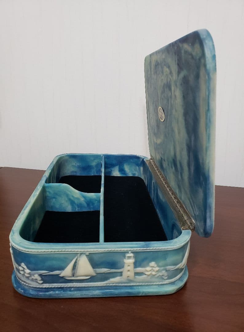 ⭐ジュエリーBOX⭐【インコレイストーン】