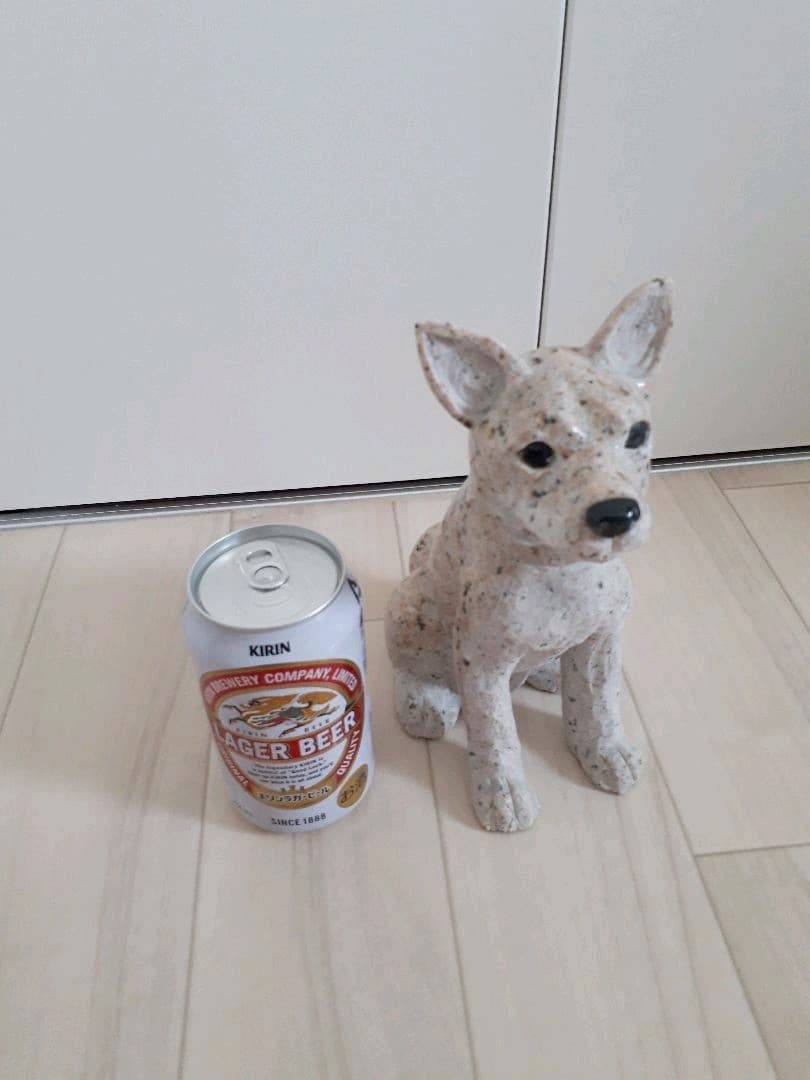 犬　チワワ？　石の置物