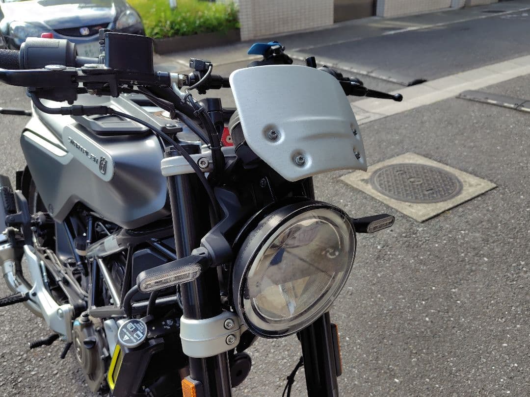 ハスクバーナ スヴァルトピレン 純正フライスクリーン シールド