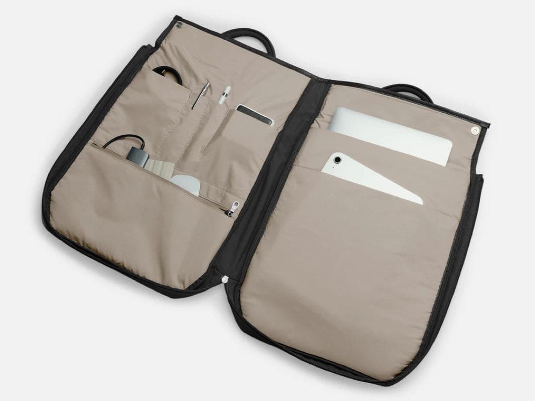 GRAMS28 「704 フォリオ・バッグ」