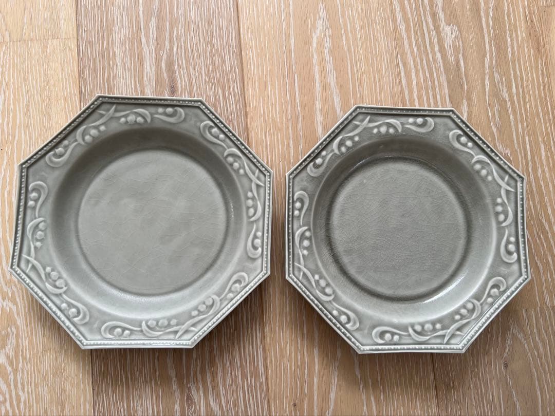 Summer阿部慎太朗　未使用すずらんレリーフ八角深皿　グレー2枚セット