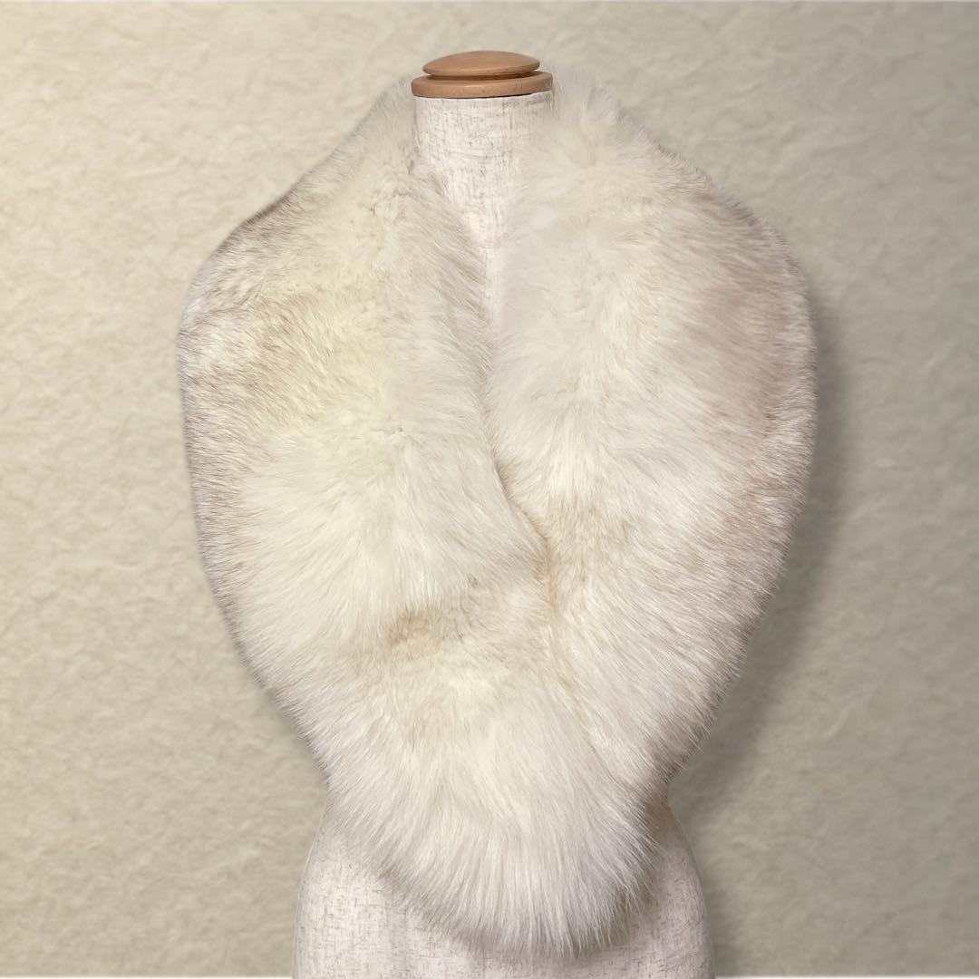 SAGA FOX　フォックスファー ティペット　ホワイト系　ストール　ふわふわ