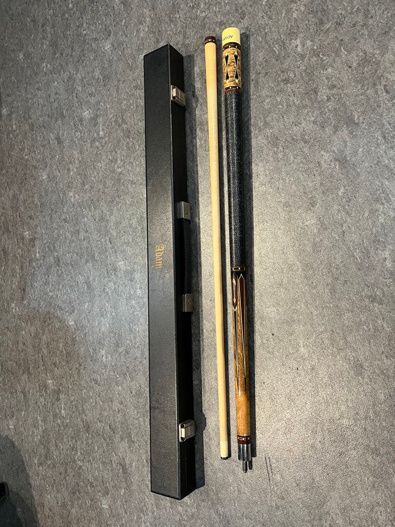 アダム　ビリヤードキュー　ケース付き