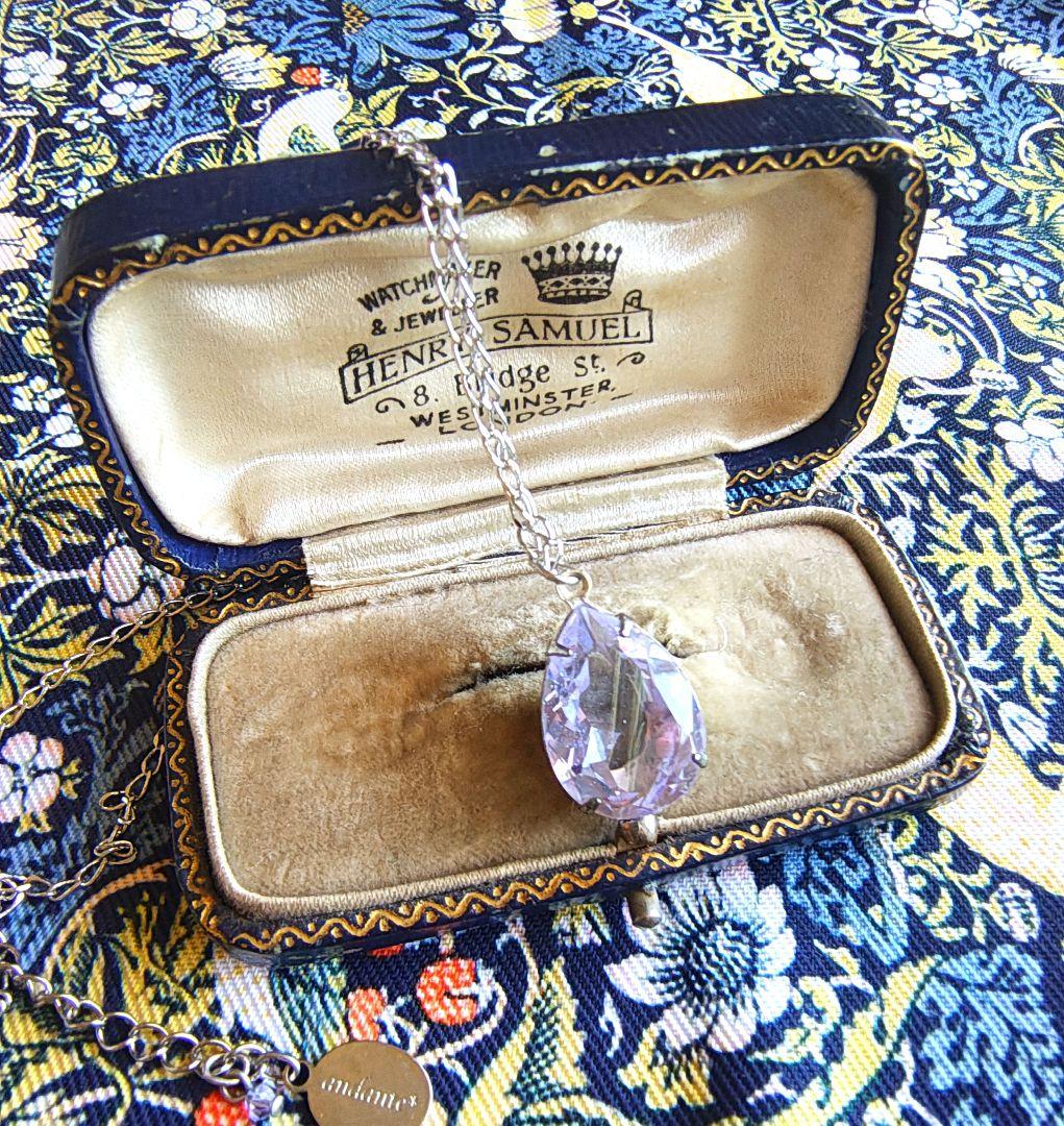 アレキサンドライトヴィンテージスワロフスキーペンダント