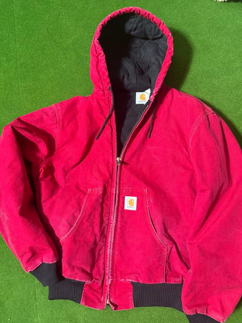 みかんCarhartt フード付きレッドジャケット