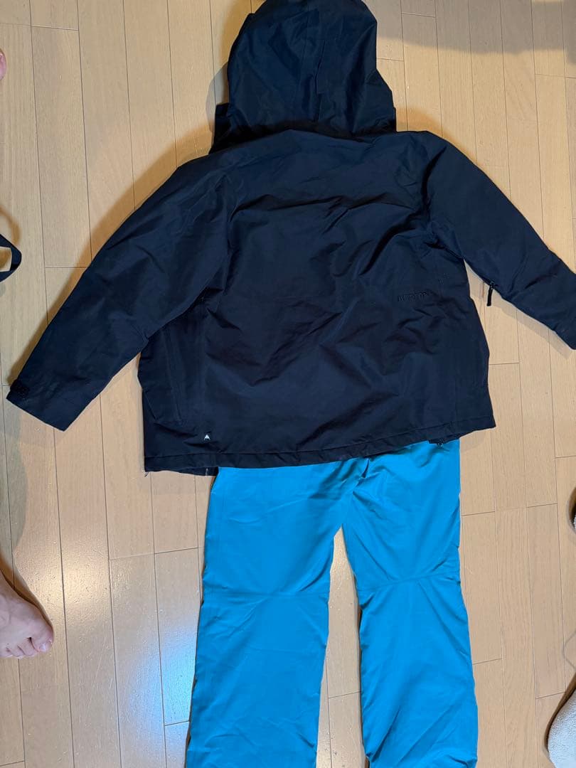 【最終値引き】バートン　ゴアテックス　子ども用スノーボードウェアセット