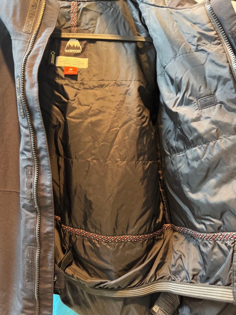 【最終値引き】バートン　ゴアテックス　子ども用スノーボードウェアセット