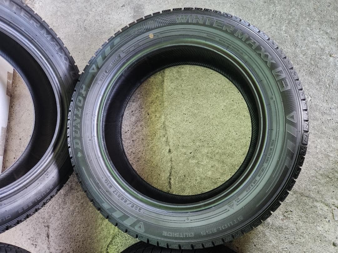 送料込☆2021年製ダンロップ タイヤ205/55R17 日本製☆4本