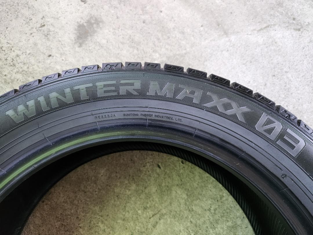 送料込☆2021年製ダンロップ タイヤ205/55R17 日本製☆4本