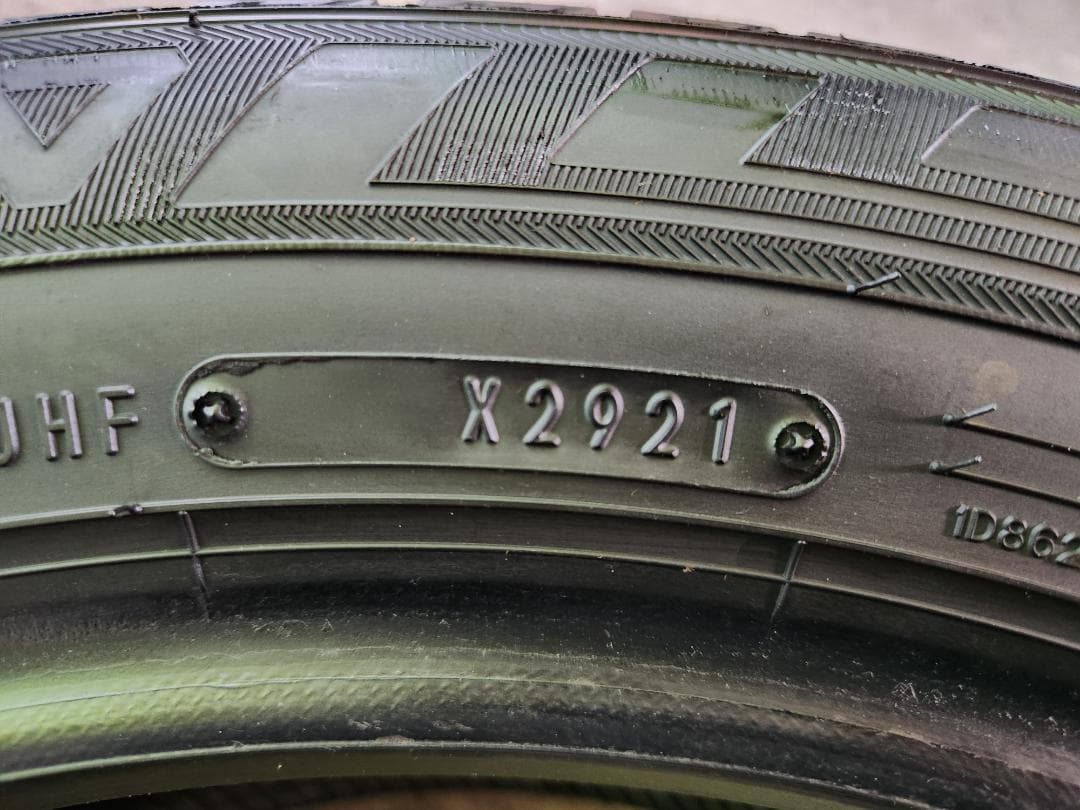 送料込☆2021年製ダンロップ タイヤ205/55R17 日本製☆4本