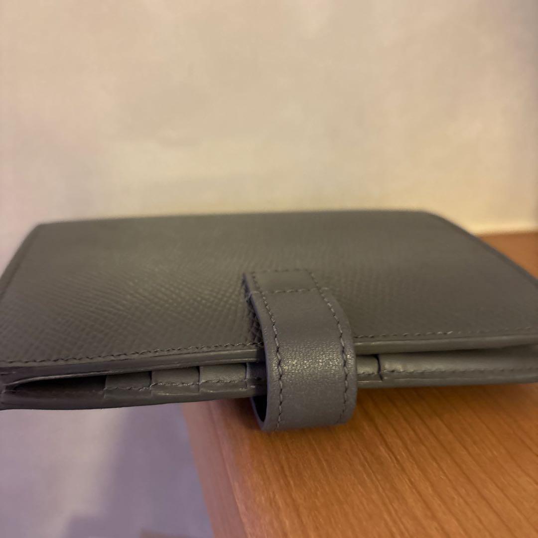美品　CELINE グレー 二つ折り財布