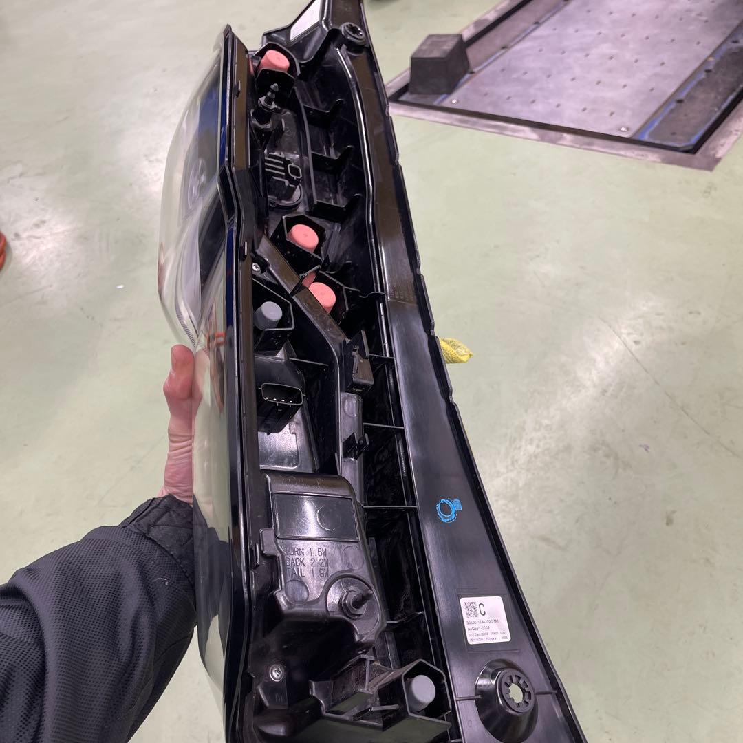 ホンダ テールライト 33501-TTA-J01 中古