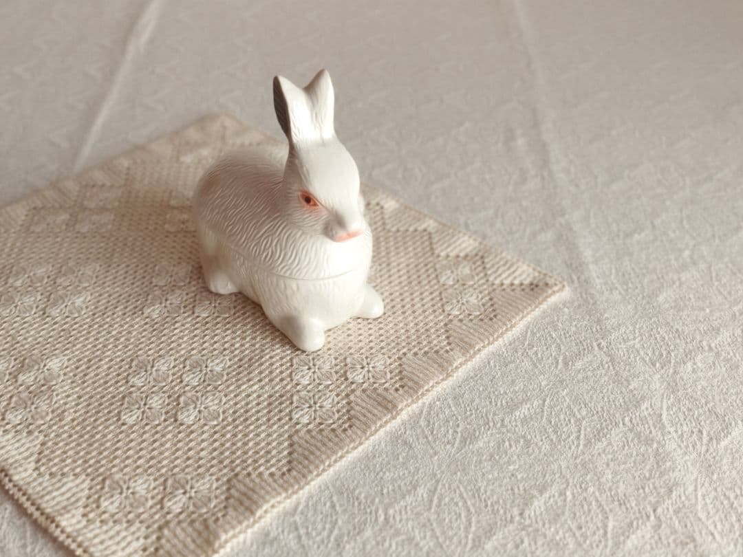 【たぁこ*さま】vintage pot ୨୧ * 白ウサギさんの テリーヌポット