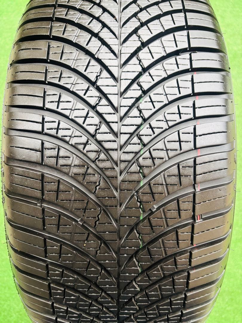 グッドイヤー ベクトル4シーズン. 225/45R17. 2024年フランス製。