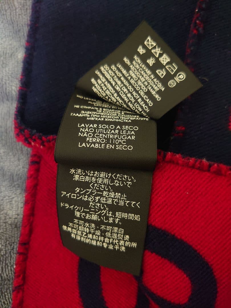 雪さま。GUCCI GGロゴマフラー