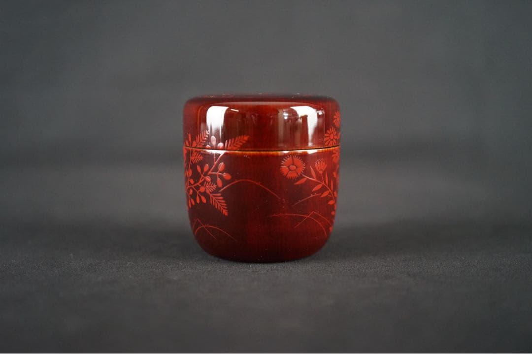 新井司峰 作 秋草蒔絵 松溜塗 大棗 共箱 共布 茶道具
