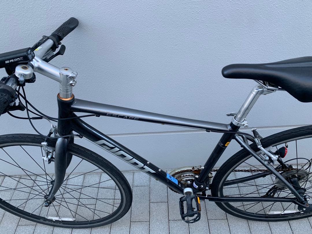 【東京近郊受渡希望】クロスバイクジャイアント ESCAPE サイズS 2023年