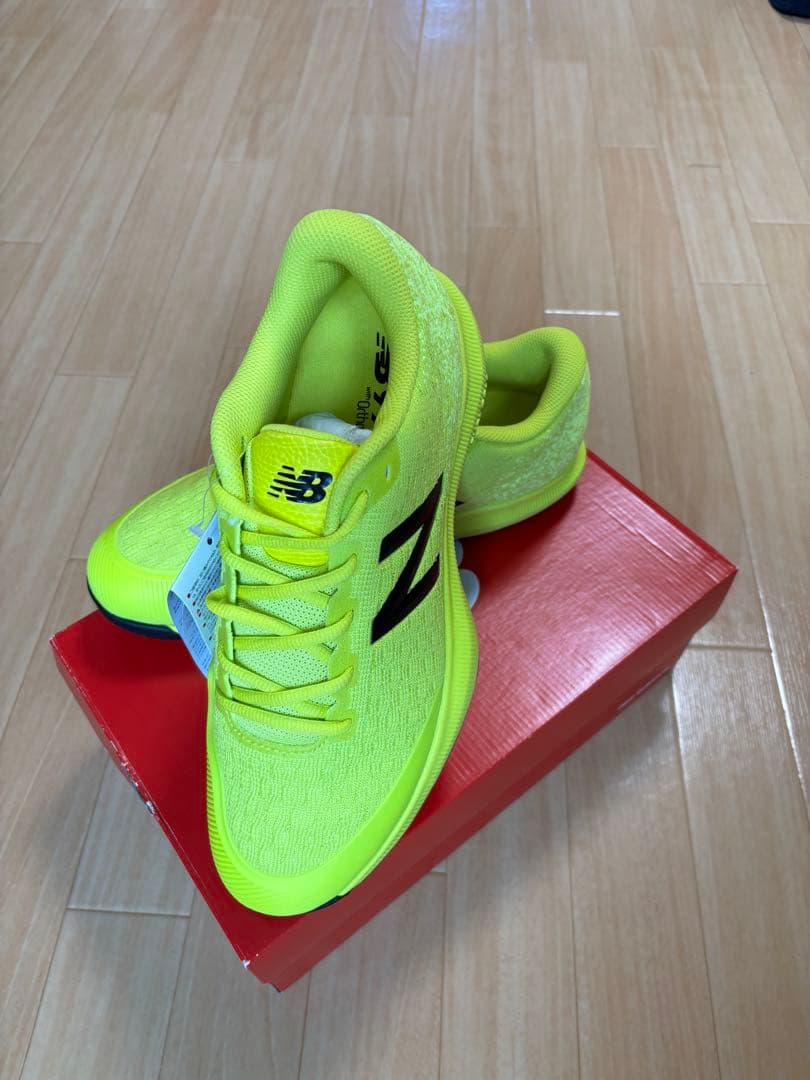 New Balance 新品未使用　テニスシューズ イエロー