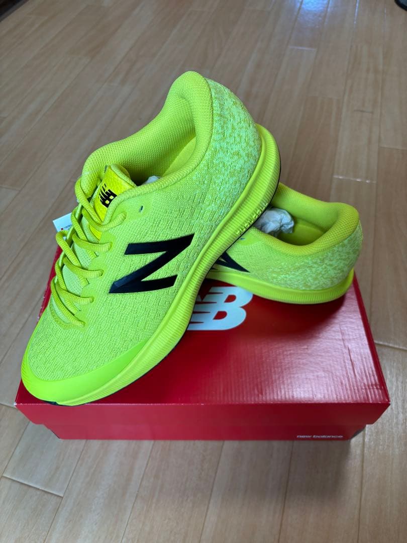 New Balance 新品未使用　テニスシューズ イエロー