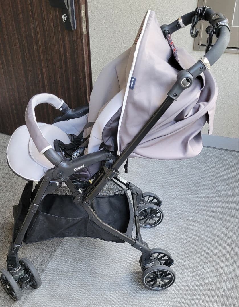 Combi 折りたたみ式ベビーカー グレー/マルチカラー　スゴカルα