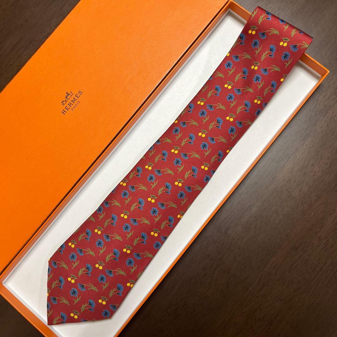 極美品　エルメス　ネクタイ　赤　花柄フラワー　結婚式