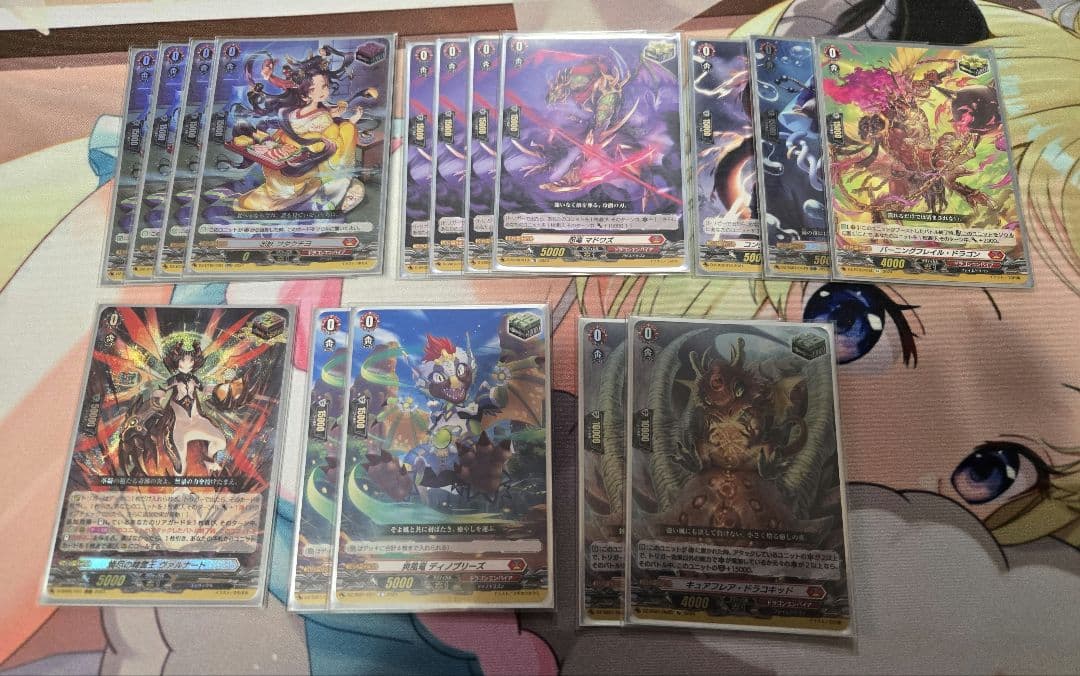 ヴァンガード　シラヌイデッキ+スリーブ+調整カード