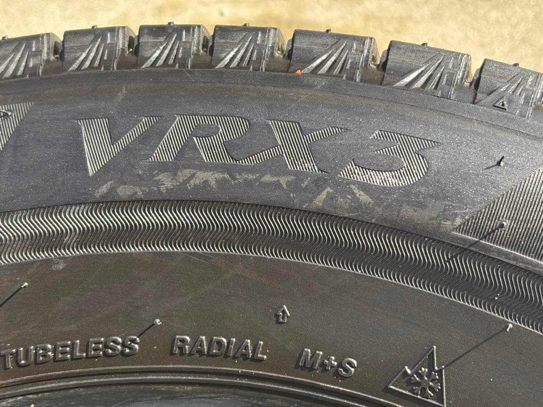 215/65R15 VRX3 2021年 2本 スタッドレス