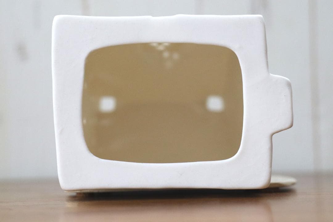 アトリエ ルンド スモーヒュースSmahus　出窓のある家