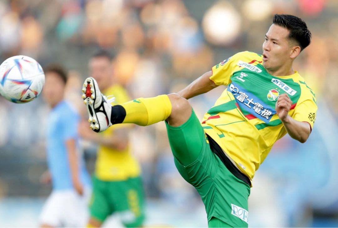 見木友哉選手　サイン入りスパイク