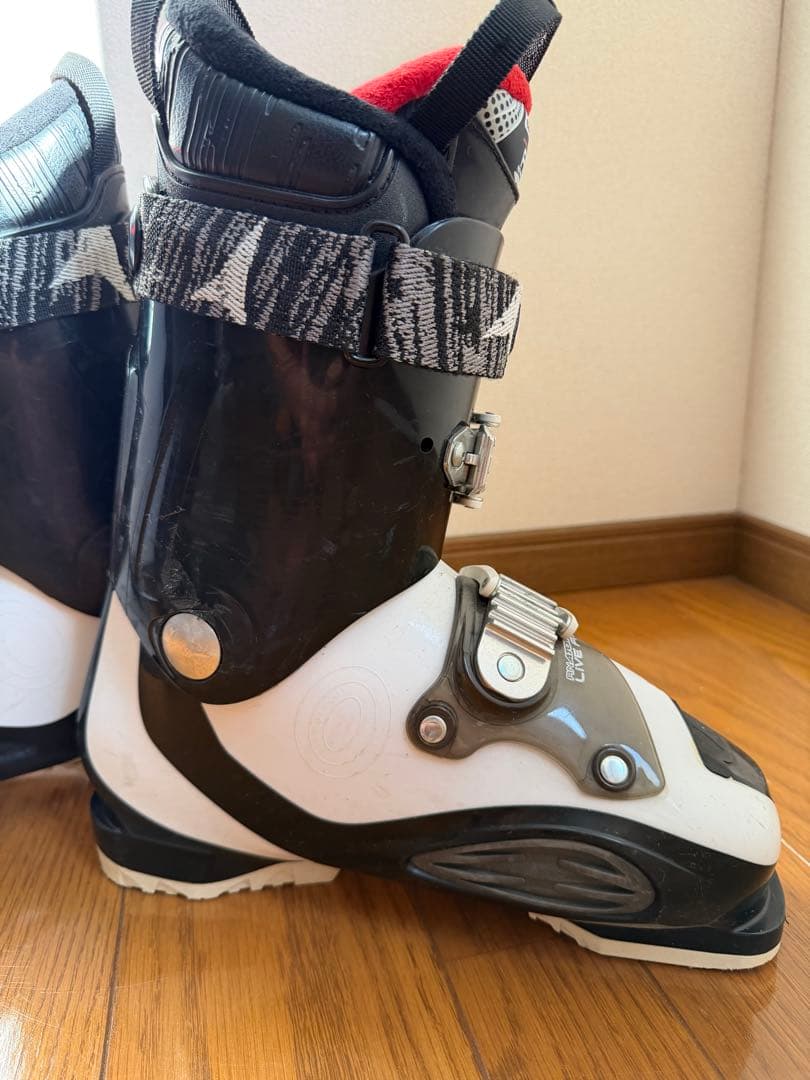 ATOMIC スキーブーツ LIVE FIT 70