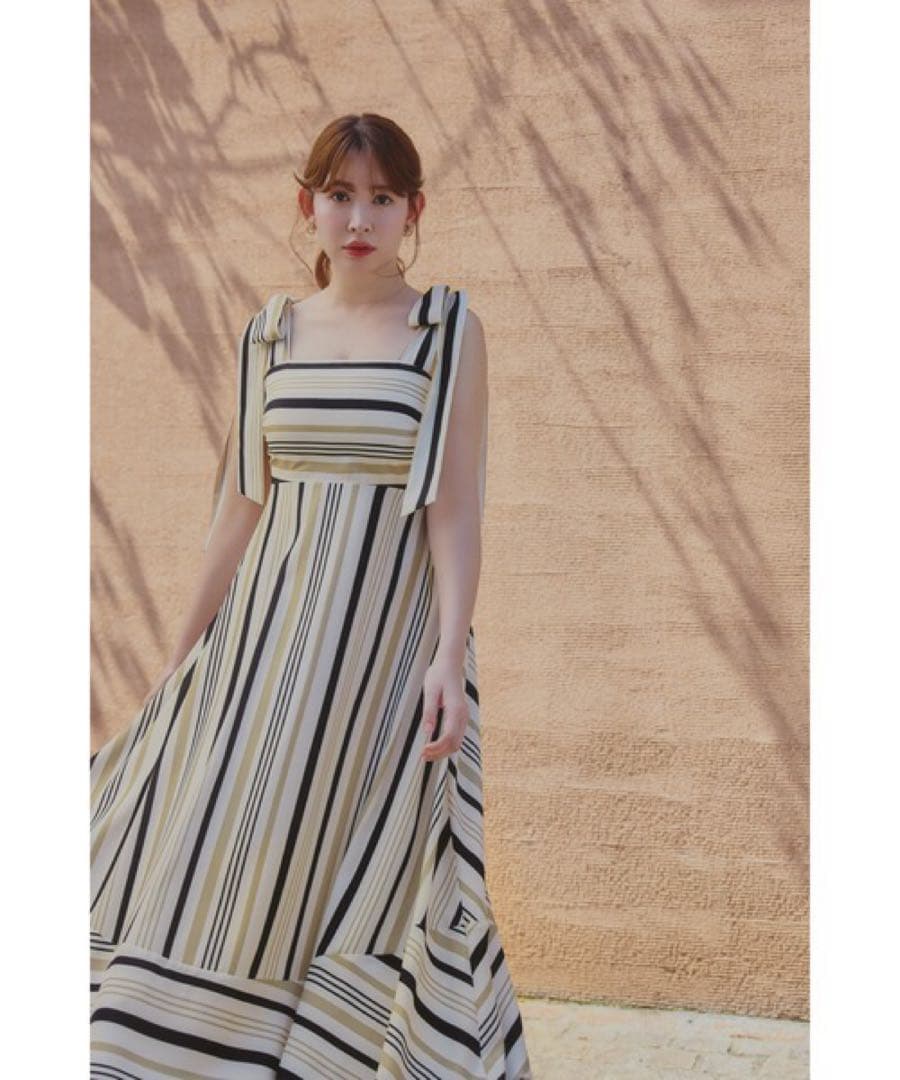 (最終値下げ) Cordelia Striped Ribbon Dress