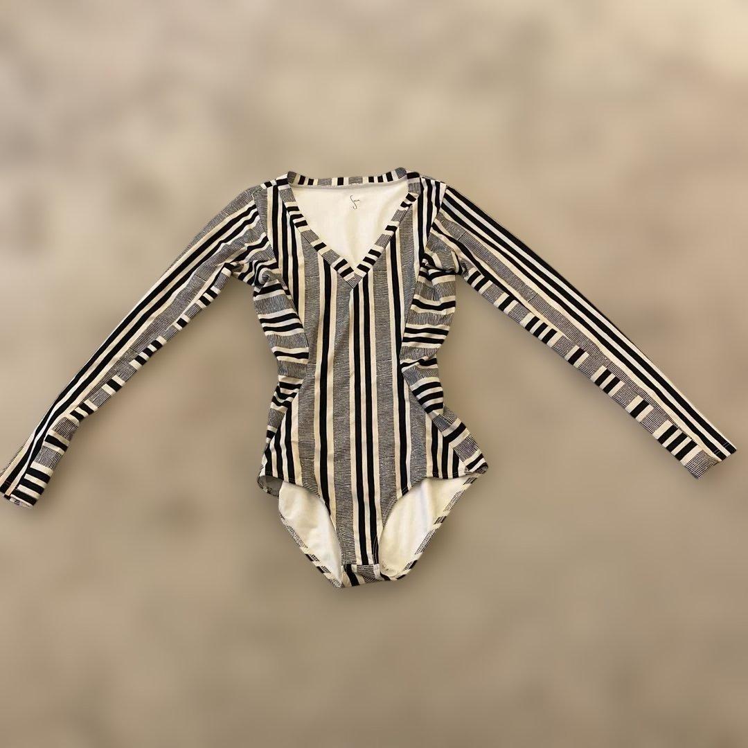 本日限定価格‼︎ Seea ストライプ Vネック ワンピース水着