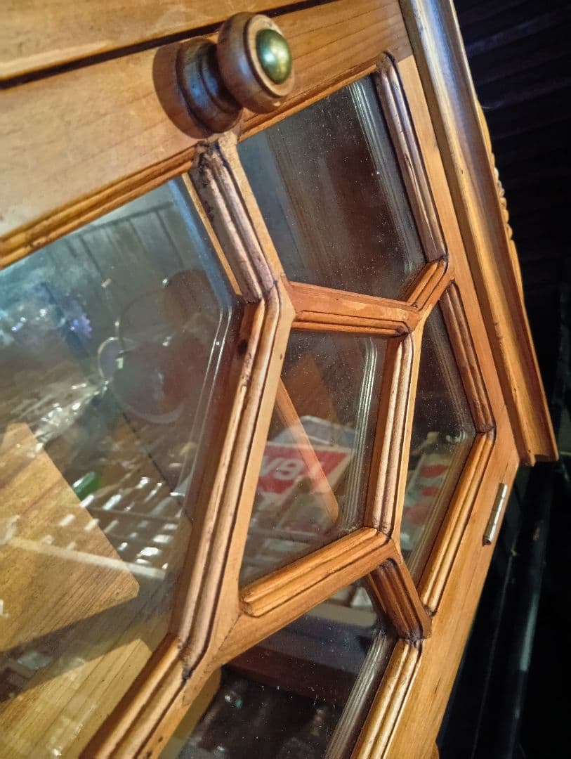 希少　1970's　フレンチ　カービング　ウッド　硝子扉　ウォール　キャビネット