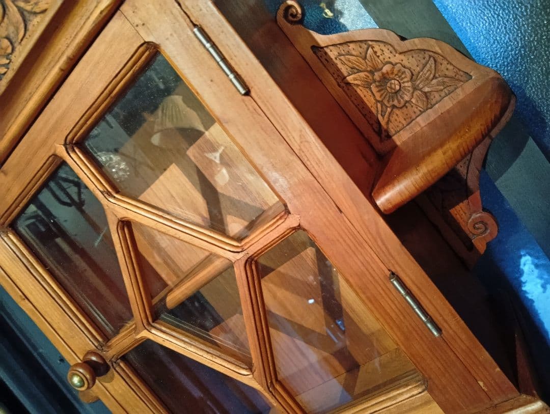 希少　1970's　フレンチ　カービング　ウッド　硝子扉　ウォール　キャビネット