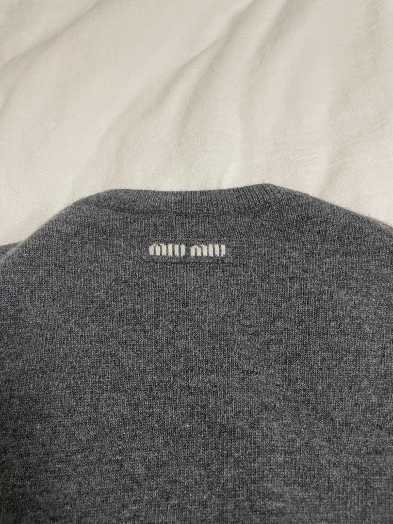 美品 MiuMiu クルーネックカーディガン　短丈